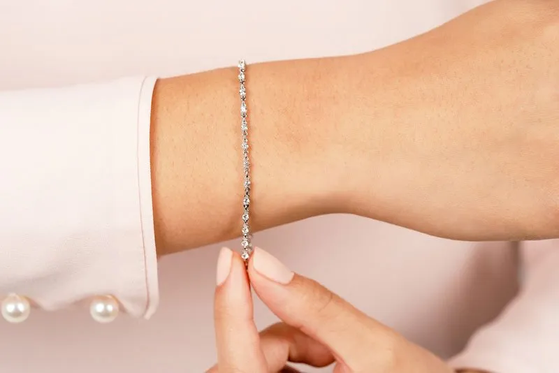 Sparkling Diamond And Chain Link Lab-Grown Diamond Bracelet with 2.08 ct.(finished) 3.5mm