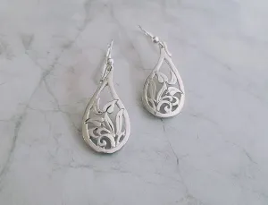 Sterling Leaves Teardrop