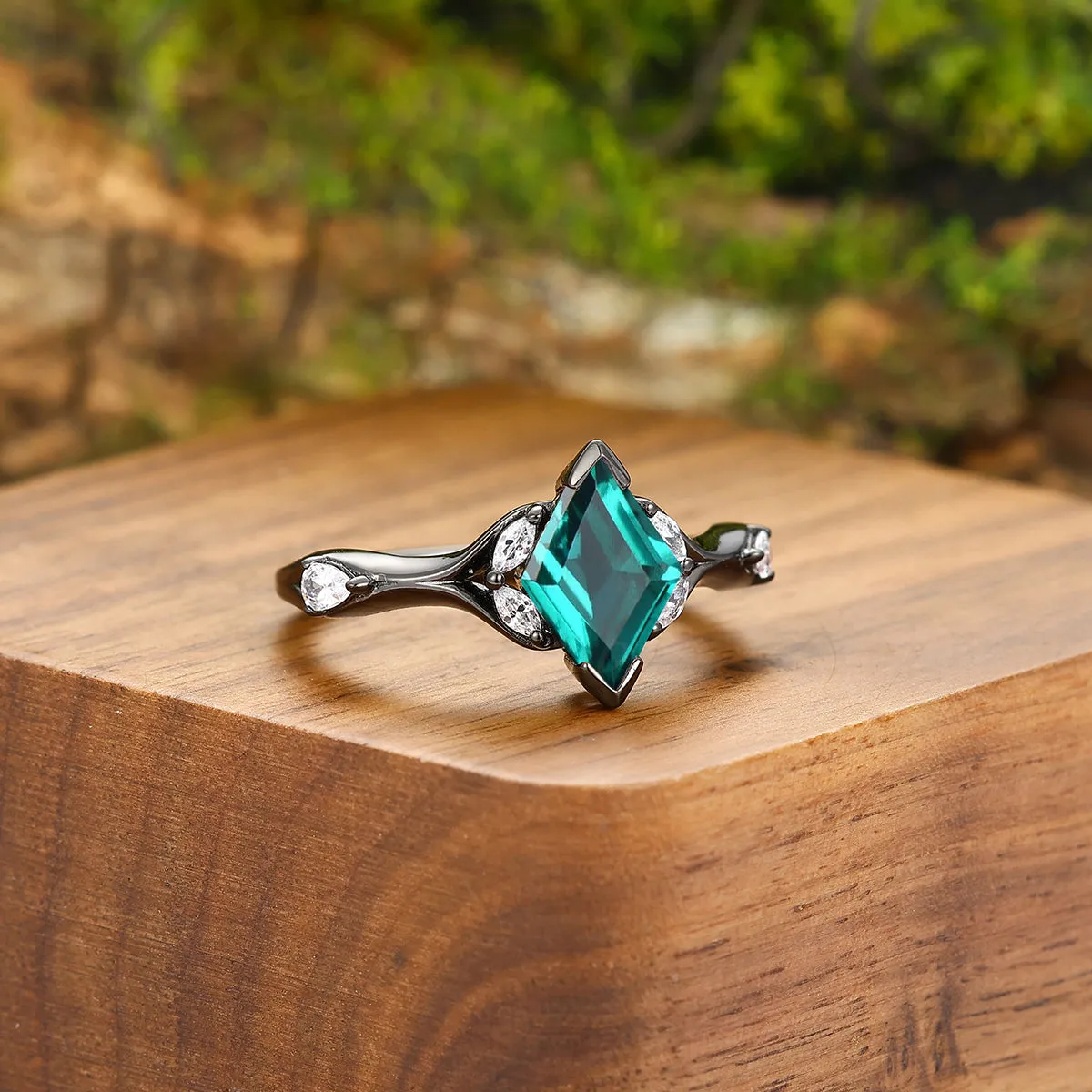 Stylish Rhombus Emerald Curved Engagement Rings For Couples Promise His And Hers Matching Green Tungsten Wedding Band
