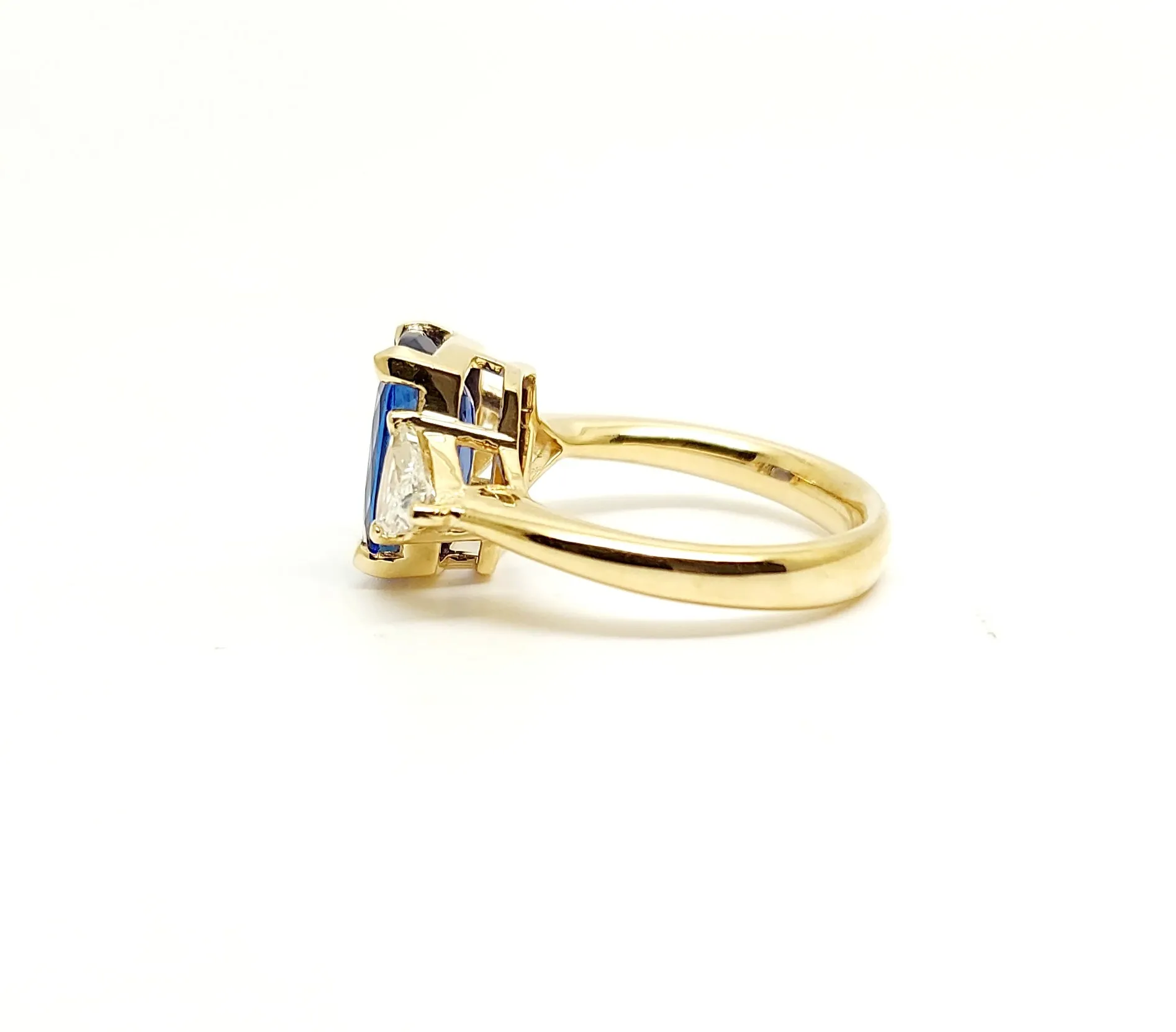 Tanzanite and Diamond Trillion Ring in 18k Yellow Gold