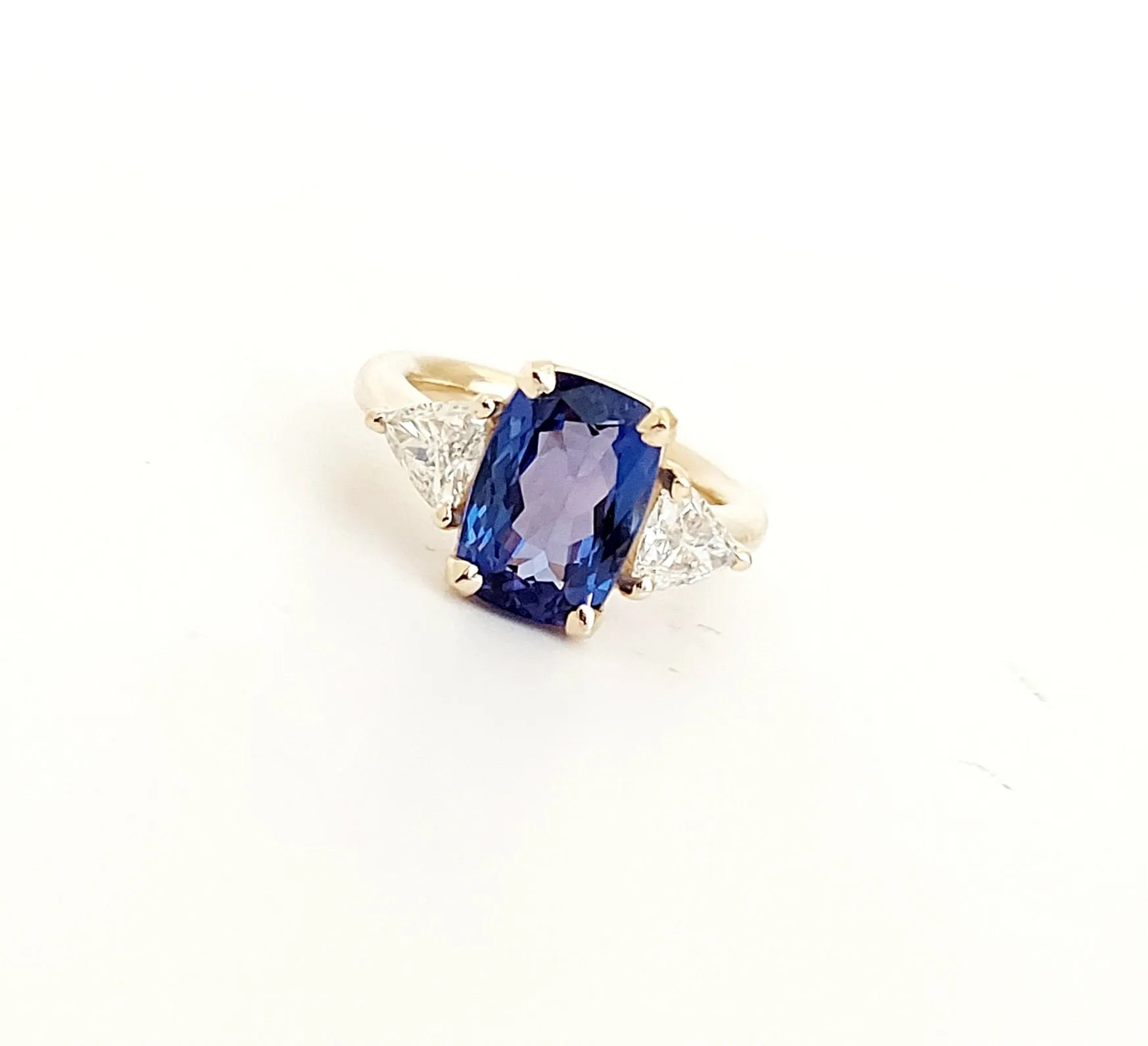 Tanzanite and Diamond Trillion Ring in 18k Yellow Gold