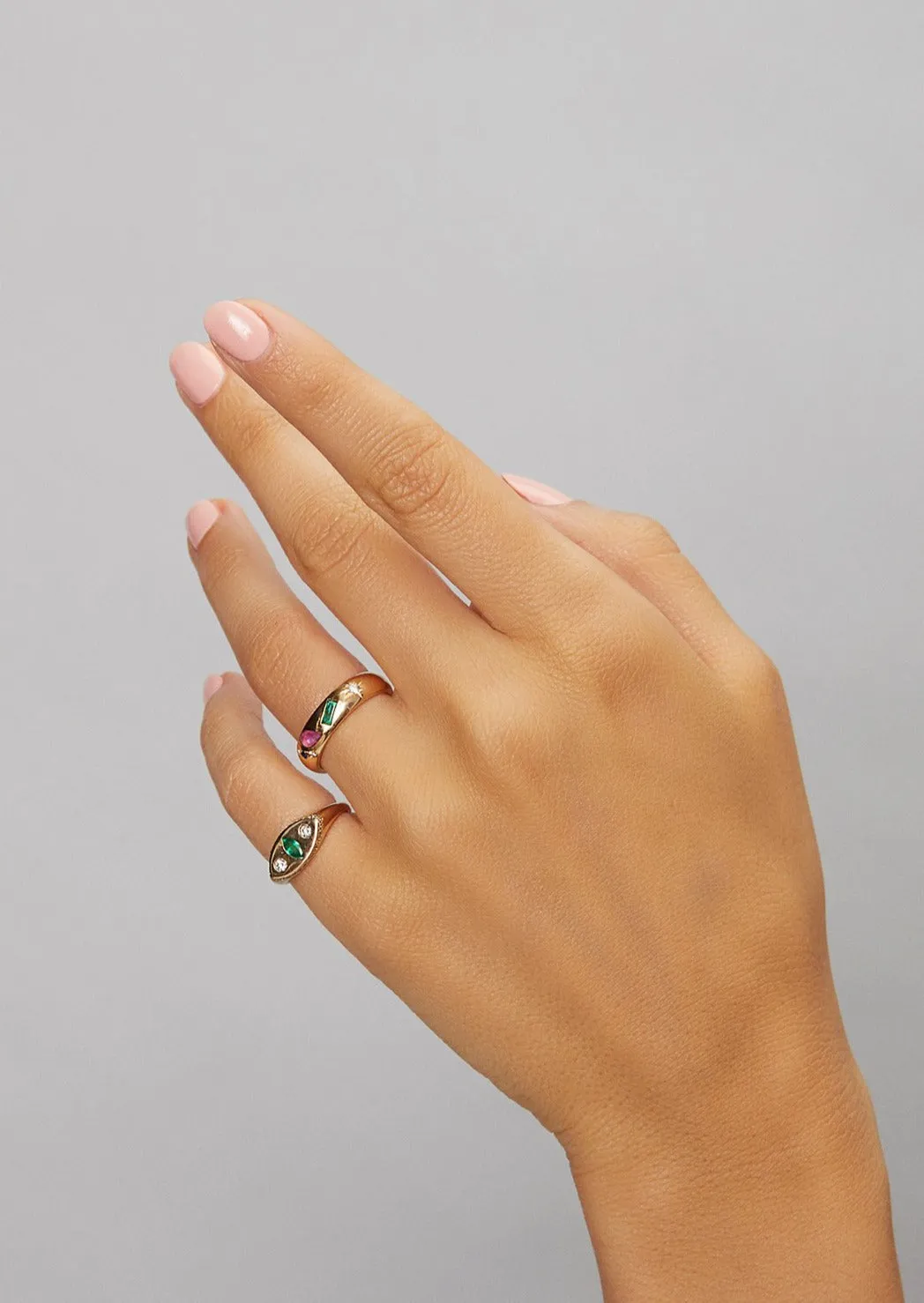 The Emerald Makeda Ring
