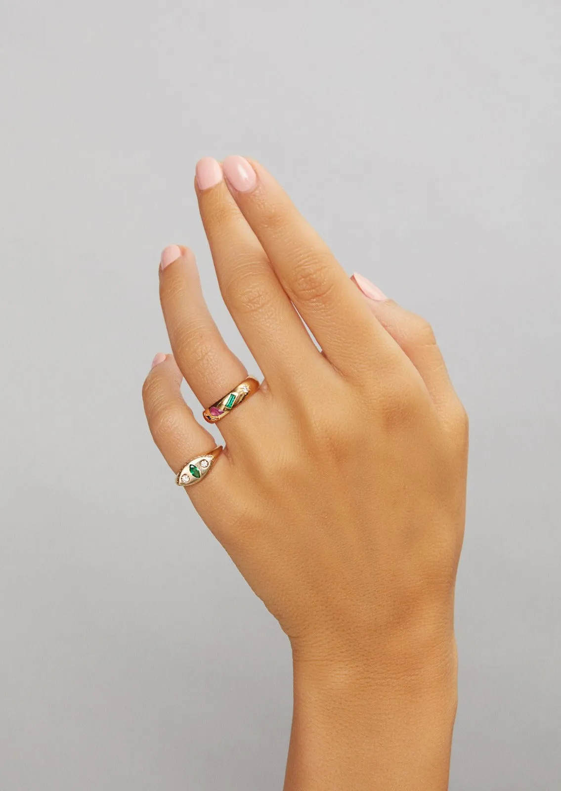 The Emerald Makeda Ring