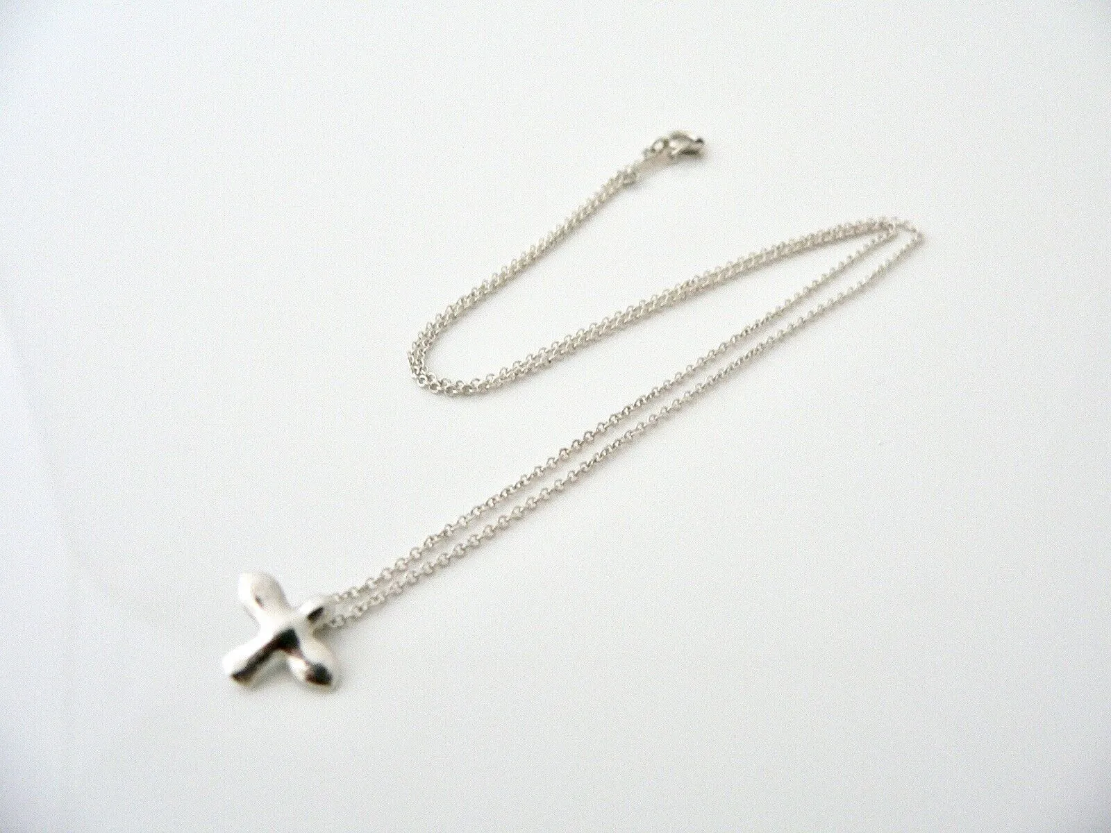 Tiffany & Co Dove Necklace Nature Bird Peace Pendant Charm Silver Love Gift Art