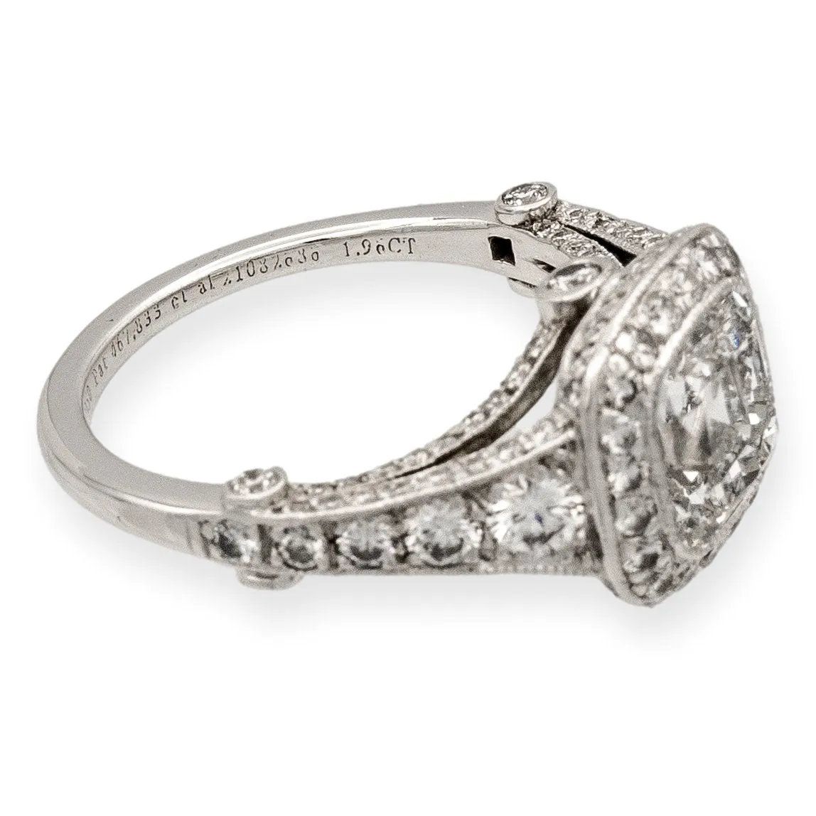 Tiffany & Co. Platinum Legacy Cushion Diamond Engagement Ring 2.70cts. TW GVVS1