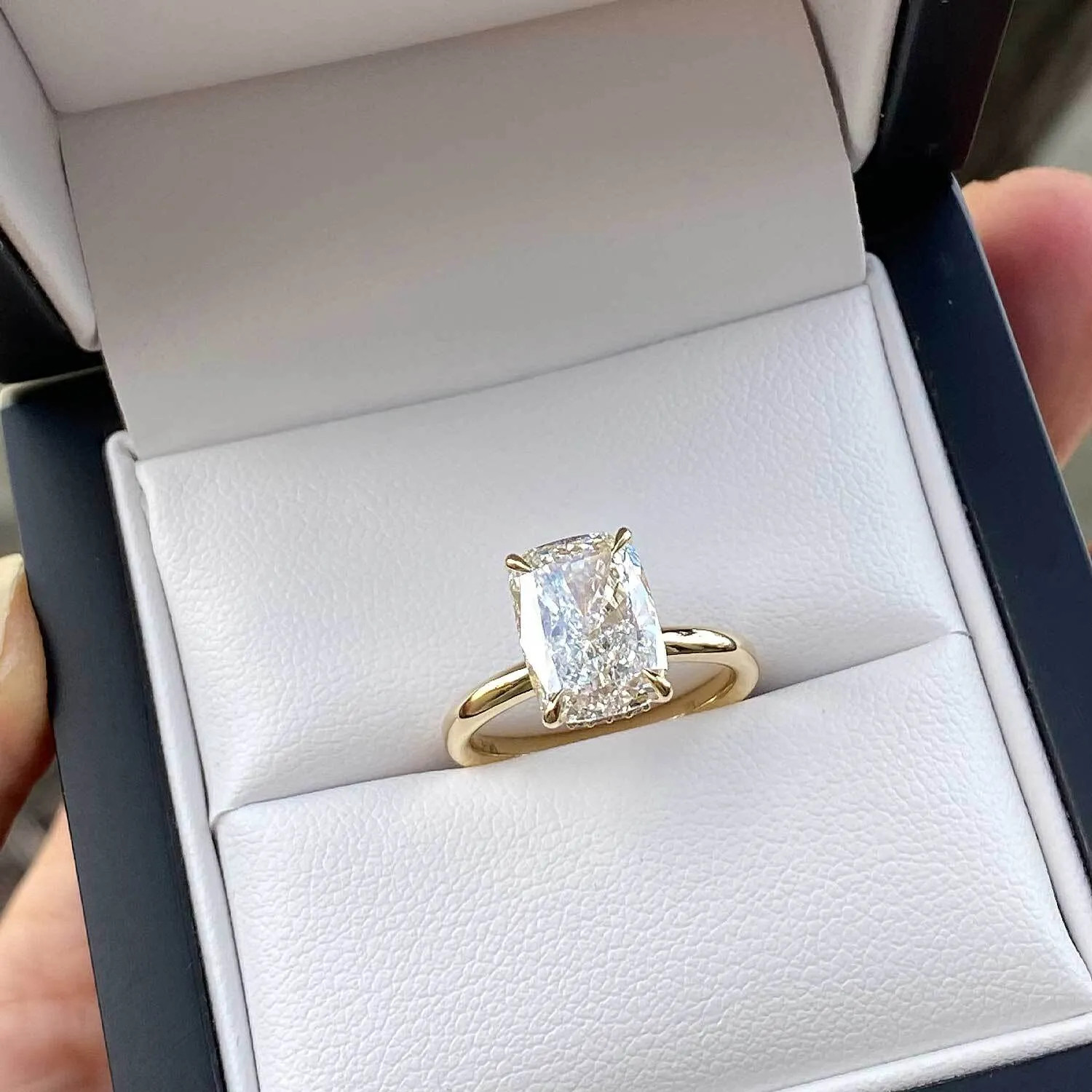 TIFFANY | Hidden Halo Elongated Cushion Diamond Ring in 18ct Yellow Gold