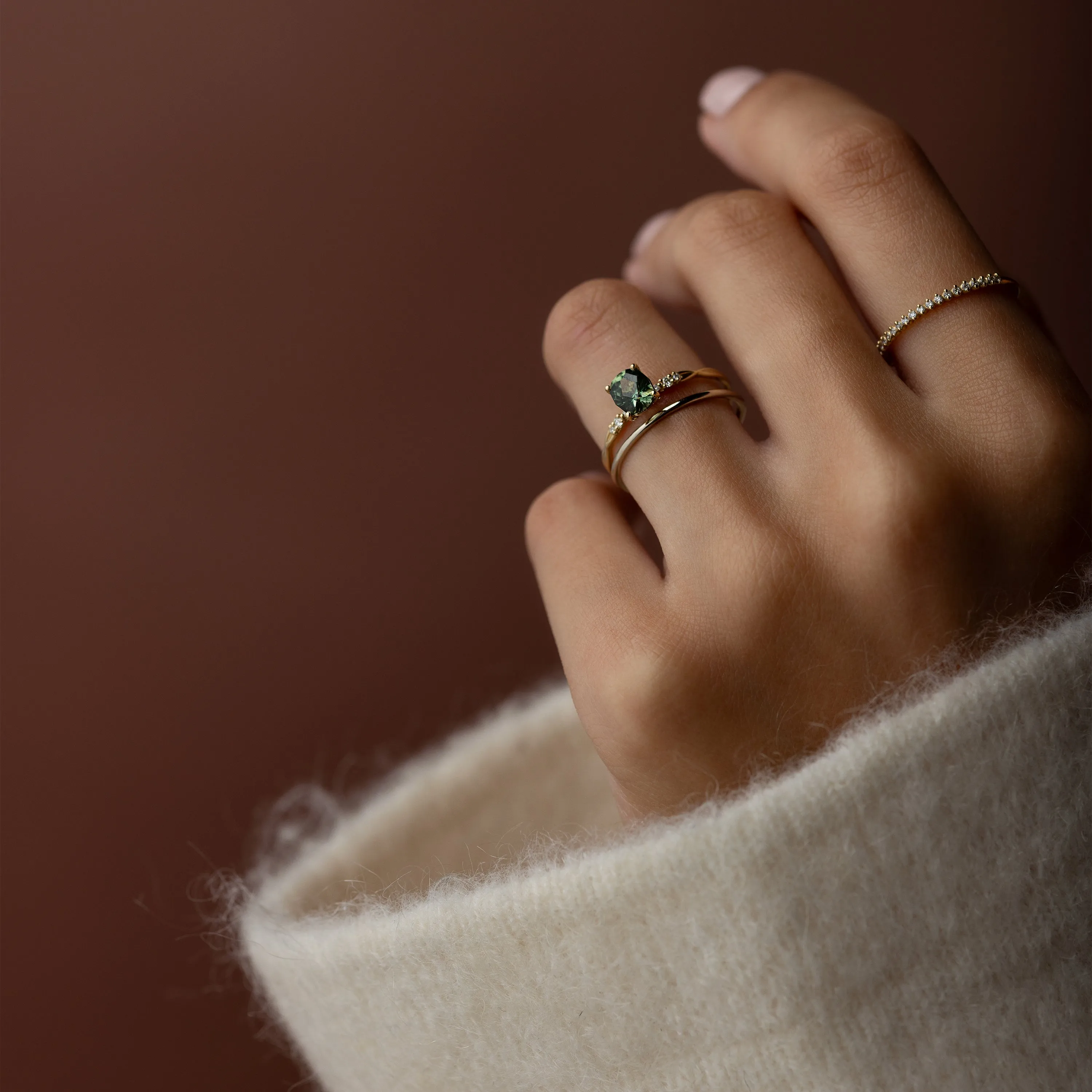Trestle Ring, 0.91ct. Yellowish Green Thai Sapphire