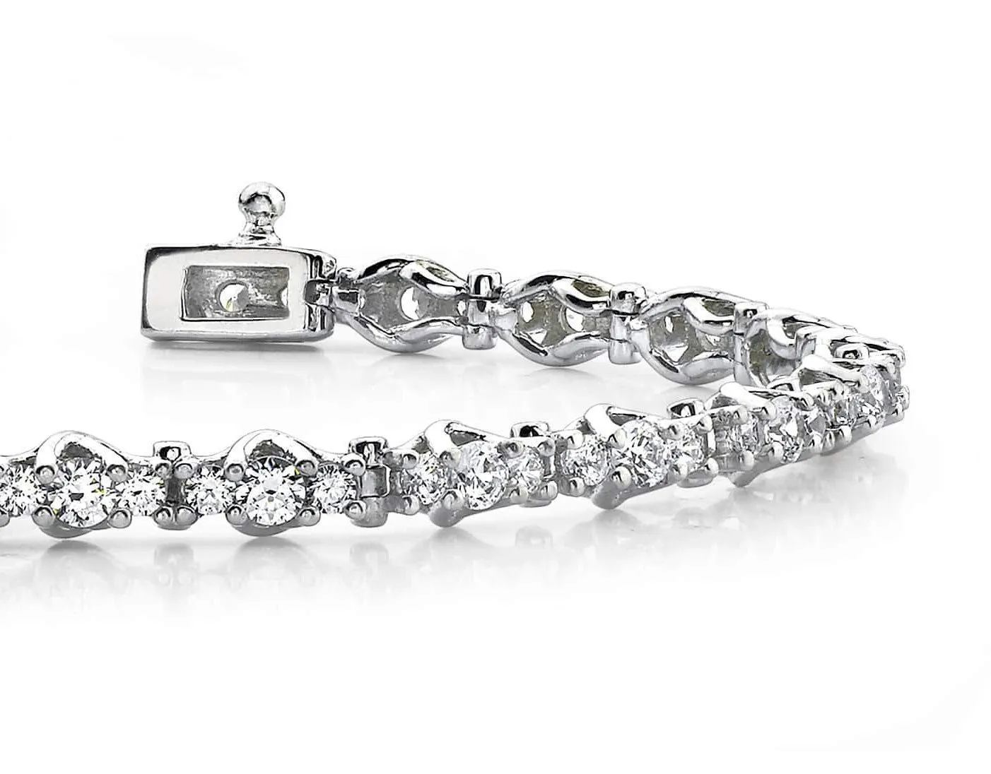 Triple Diamond Link Diamond Bracelet with 2.53 ct.(finished) 1.5mm, 2.5mm