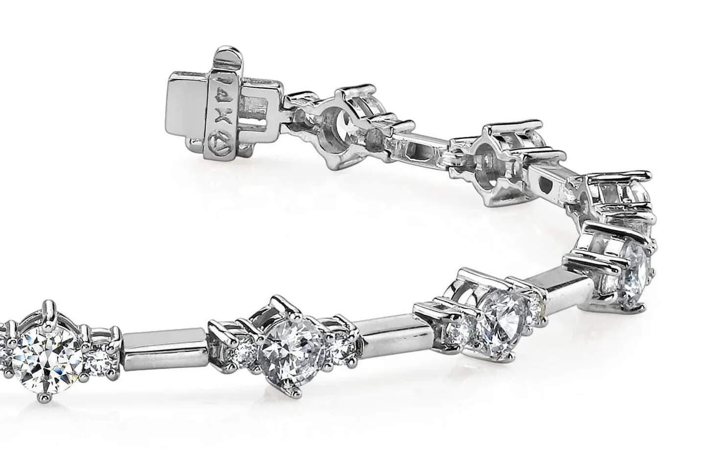 Two Tone Triple Diamond Bracelet with 1.93 ct.(finished) 1.8mm, 2.8mm