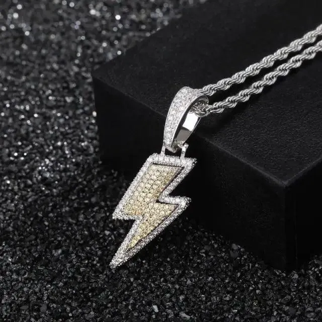 Unisex Lightning Fashion Full Zircon Necklace Party Accessories Shiny Pendant Luxury Design Necklace Modern Jewelry