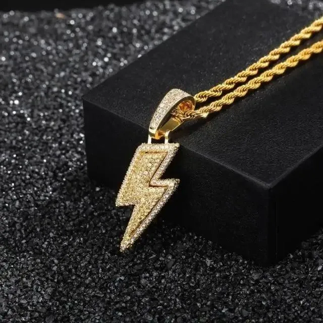 Unisex Lightning Fashion Full Zircon Necklace Party Accessories Shiny Pendant Luxury Design Necklace Modern Jewelry