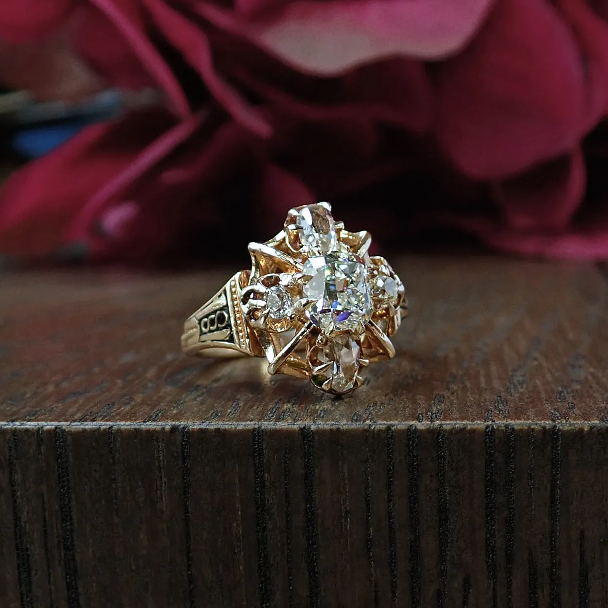 Victorian Engagement Ring, Cushion cut 1.27ct.