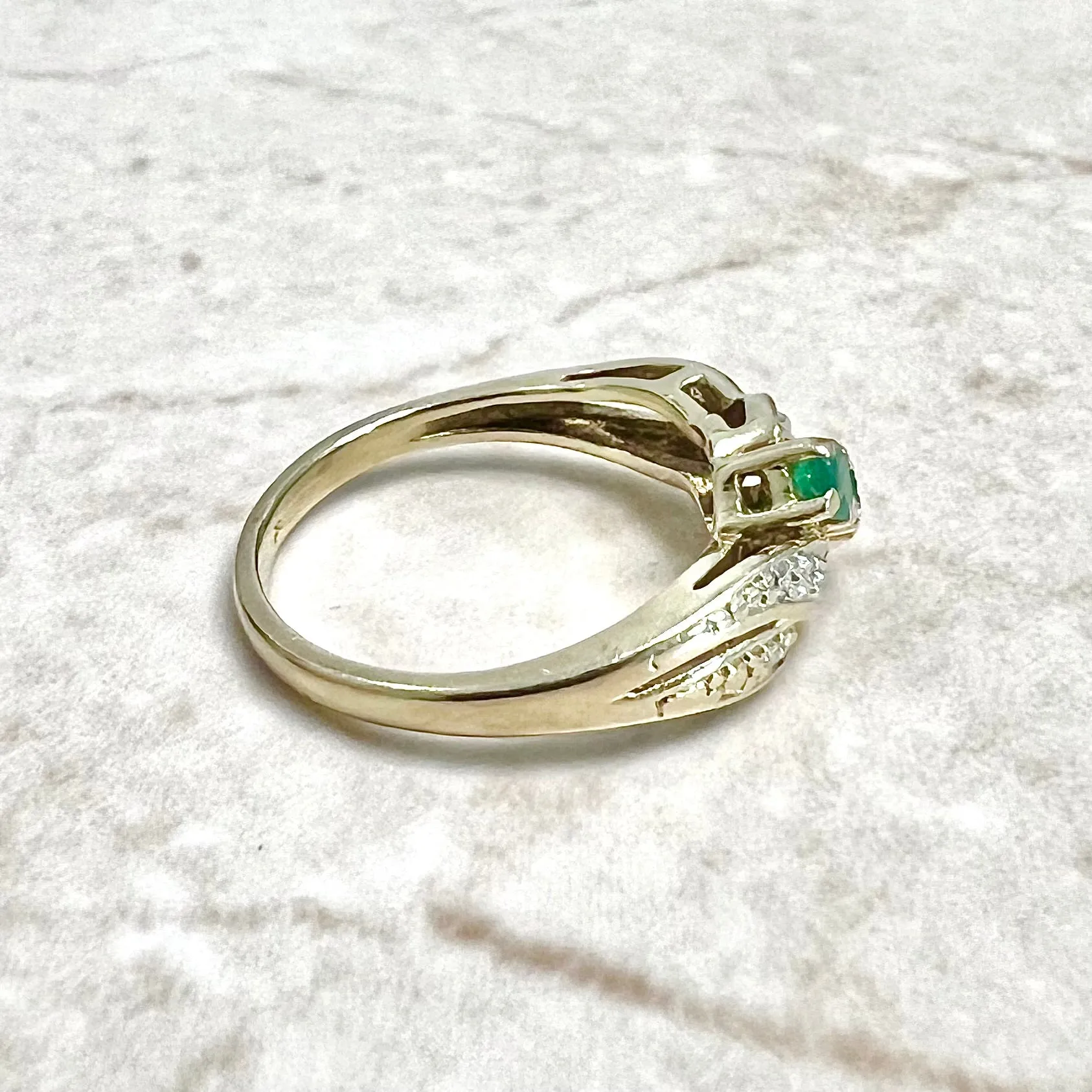Vintage 14 Karat Yellow Gold Emerald & Diamond Ring