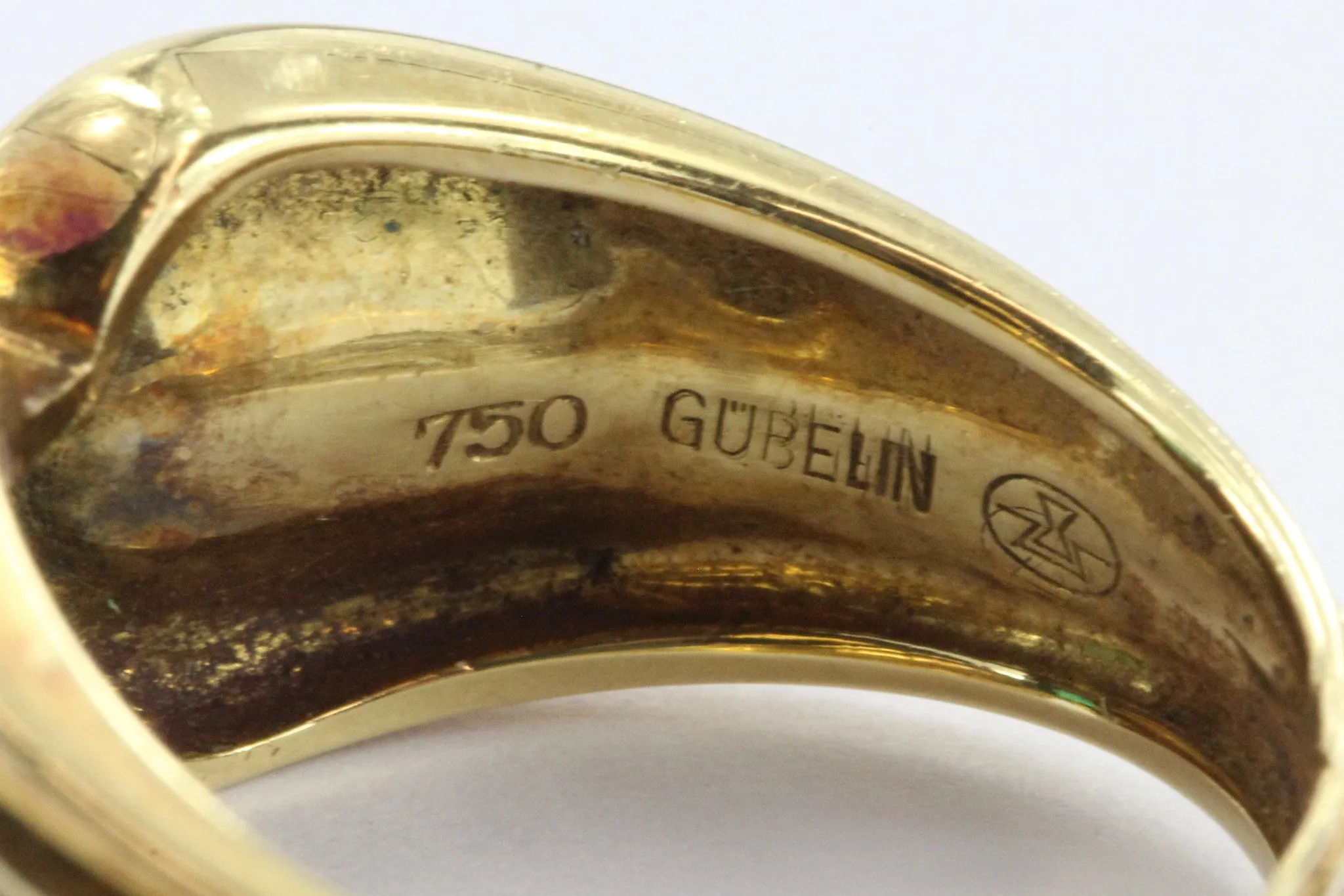 Vintage 18K Gold Gubelin 1.65 Emerald & Diamond Ring