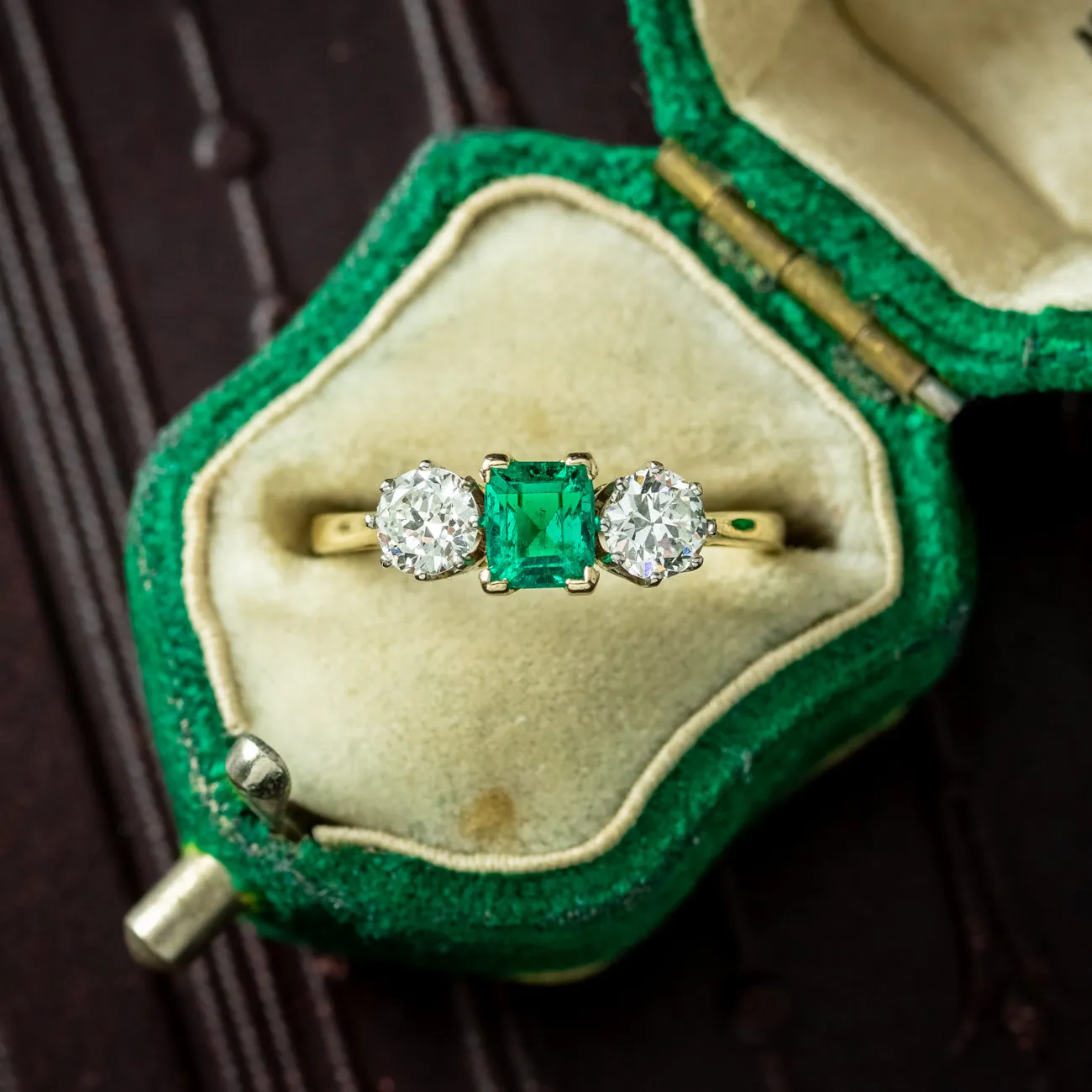 Vintage Emerald Diamond Trilogy Ring 0.84ct Colombian Emerald With Cert