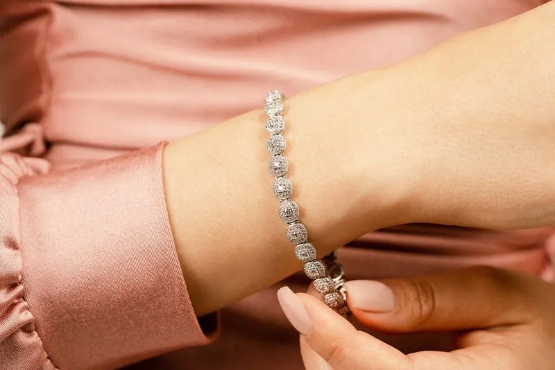 Vintage Inspired Fancy Diamond Bracelet with 4.23 ct.(finished) 1.1mm, 2.8mm