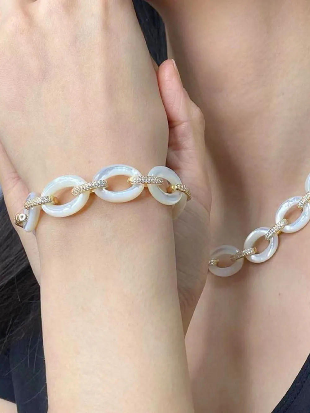 Vintage Mother of Pearl Chunky Chain Bracelet