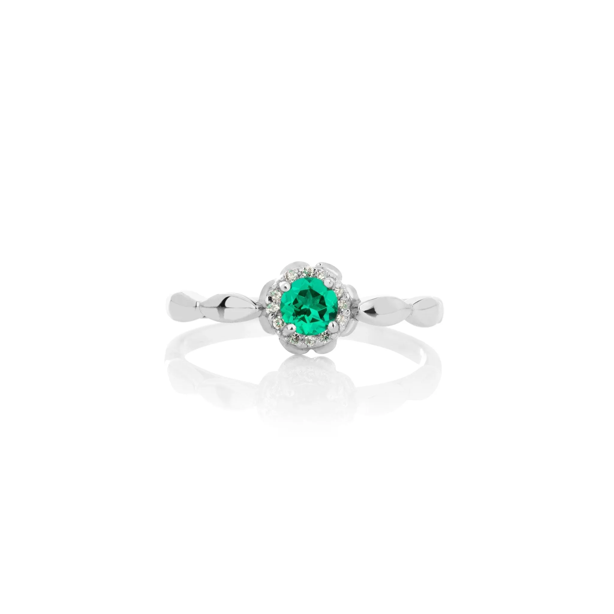 Women's emerald ring