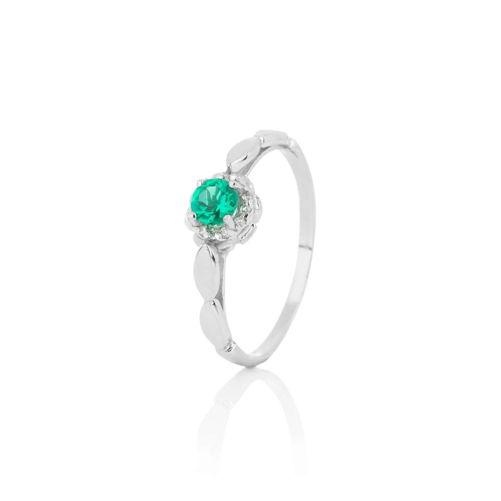 Women's emerald ring